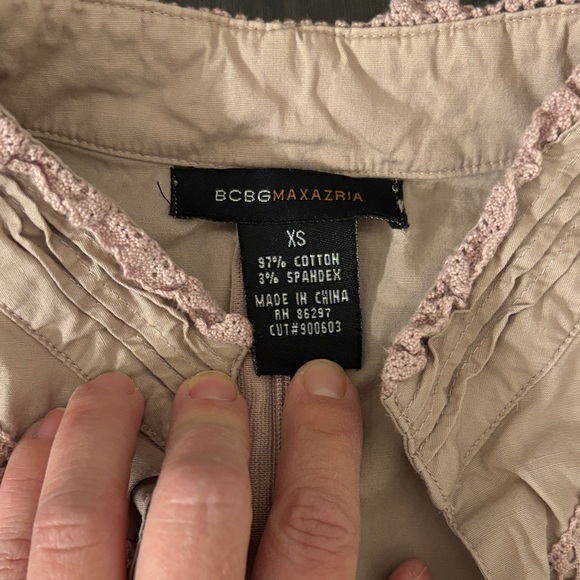 BCBGMaxAzria Blush Pinkish Lavender Lace Detail Blouse - Picture 2 of 4